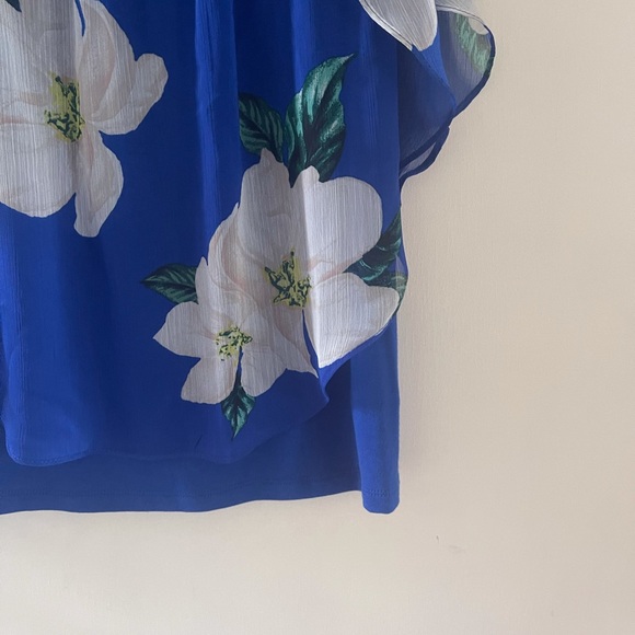 Apt. 9 Overlay Top - Picture 3 of 7